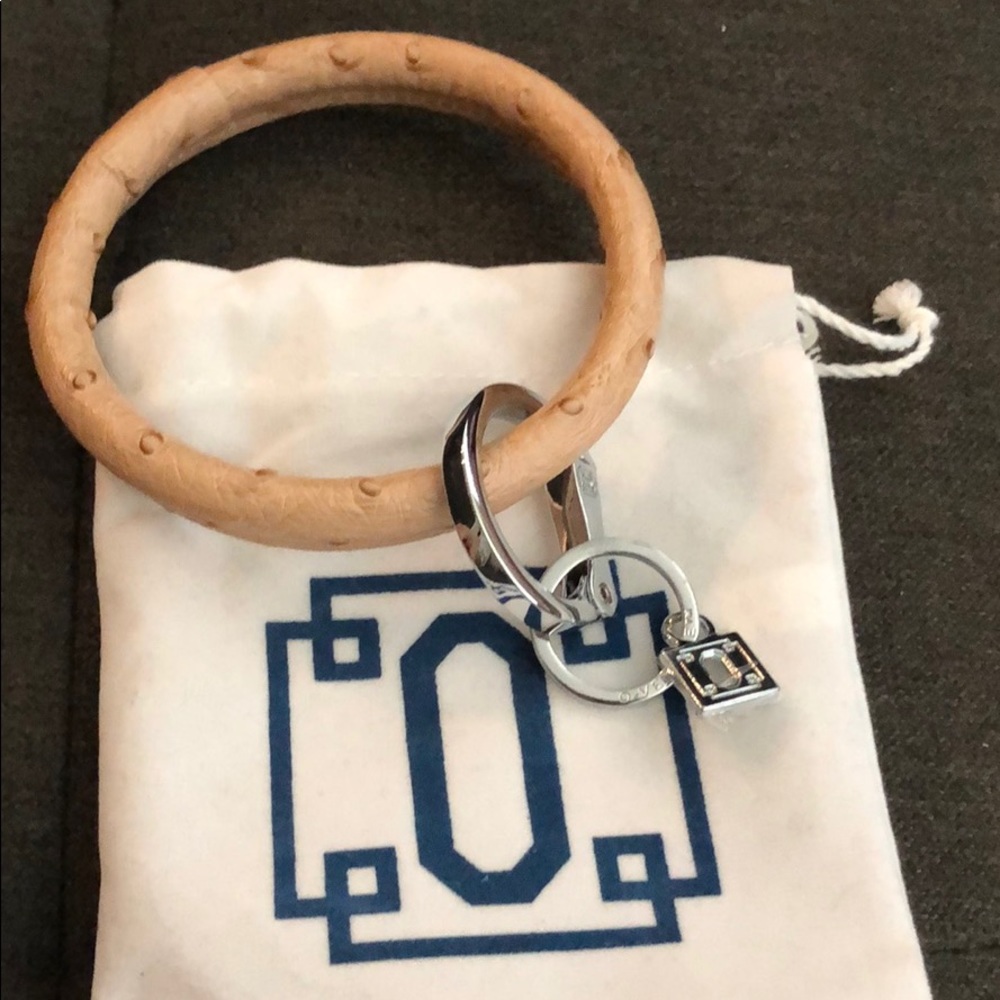 O-venture keychain